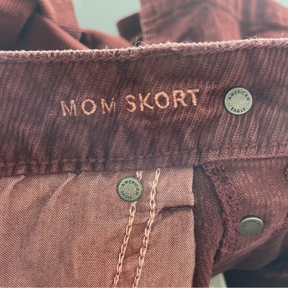 NWT American Eagle Women’s Size 12 Maroon Corduroy Short Mom Skort Preppy Fall - Picture 7 of 13